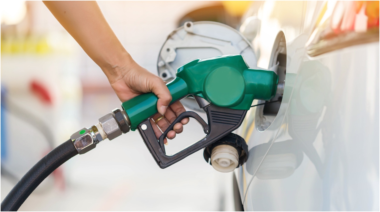 Gasolina en $4 dólares: ¿Cómo preparar un presupuesto para sortear los altos precios?