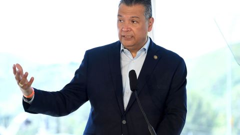 El senador de California es defensor de los derechos reproductivos.