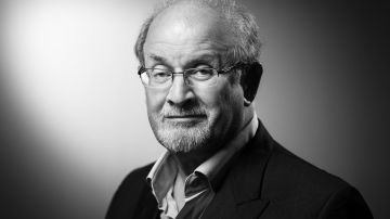El escritor y novelista Salman Rushdie.