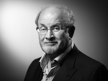 El escritor y novelista Salman Rushdie.