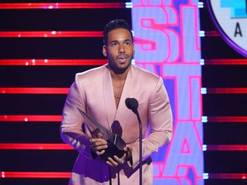 Romeo Santos borra todas las fotos de su Instagram y deja una sorpresa para sus fans