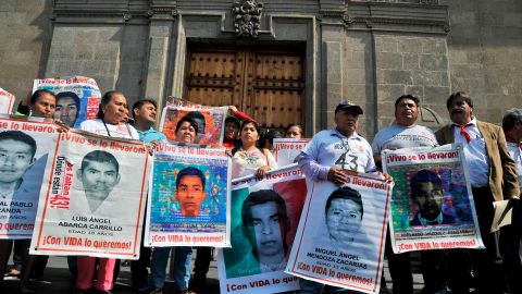 Familiares de los 43 estudiantes desaparecidos de Ayotzinapa llevan años reclamando justicia.