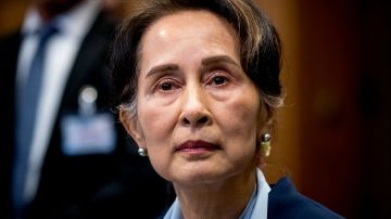 Premio Nobel de la Paz, Aung San Suu Kyi, es condenada a seis años de cárcel en Birmania por corrupción