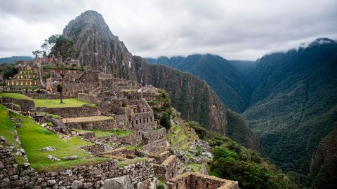 El conflicto y la intriga entre los conquistadores de Perú persistieron hasta que el virrey español Andrés Hurtado de Mendoza estableció el orden a fines de la década de 1550.