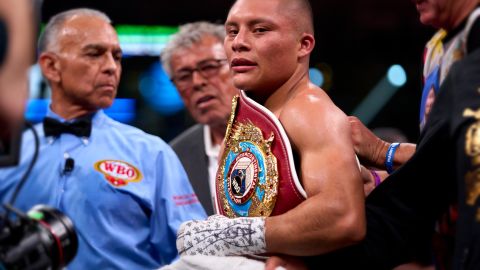 Isaac 'Pitbull' Cruz, boxeador mexicano.