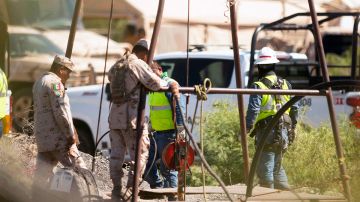 Buzos ingresarán “en cualquier momento” a mina de Coahuila para intentar rescate de mineros