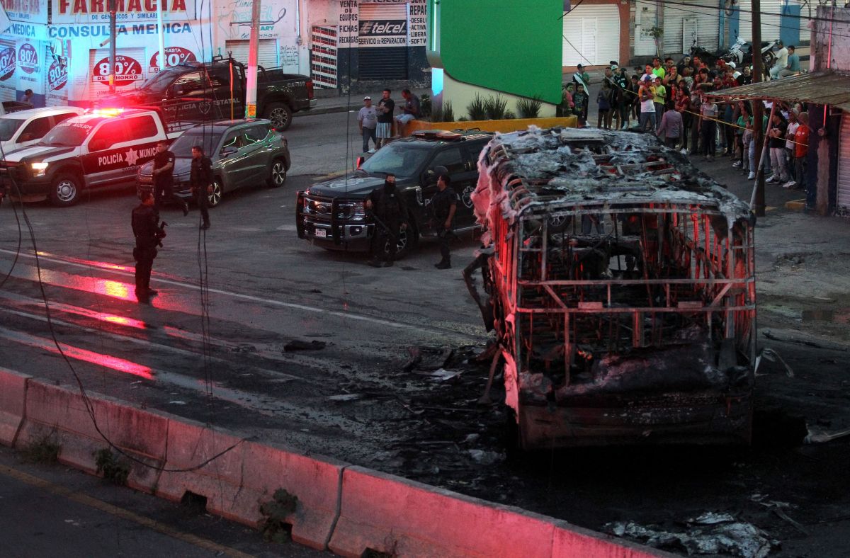 México niega terrorismo tras semana violenta y reporta 3,630 detenidos - La Opinión