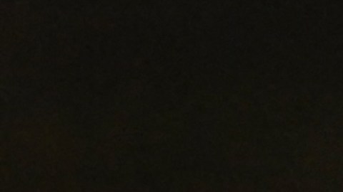 Liz Cheney habla a sus seguidores en un evento de la noche electoral durante las elecciones primarias de Wyoming