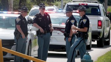 Tras grabación que revela brutal paliza a un hombre en Arkansas, suspenden a tres policías