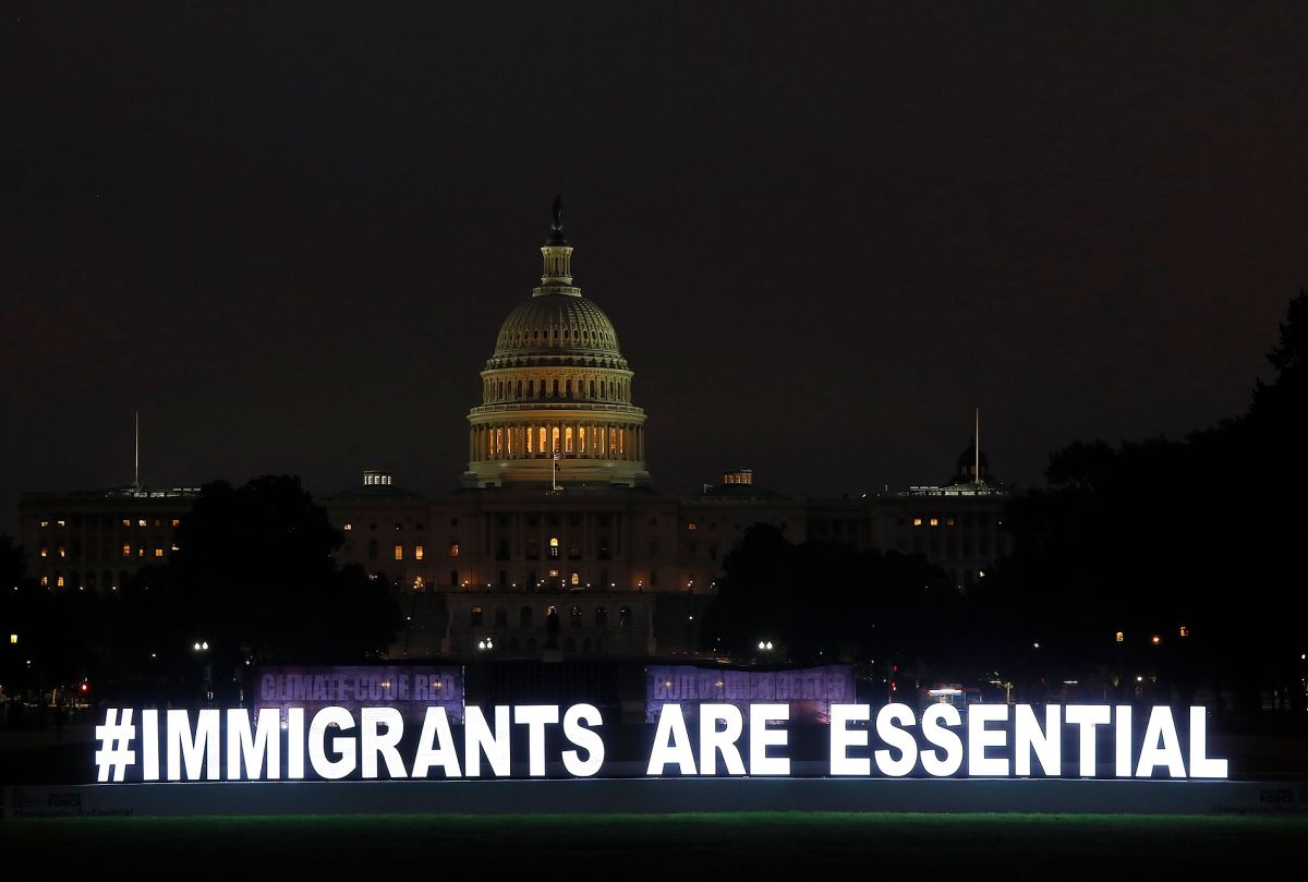 El Congreso evalúa la Ley de Registro para beneficiar a millones de inmigrantes indocumentados.