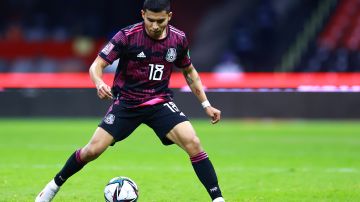 El futbolista mexicano empieza a hacer goles en el fútbol de Grecia.