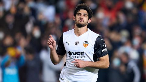 Goncalo Guedes llega a la Premier League con Wolves.