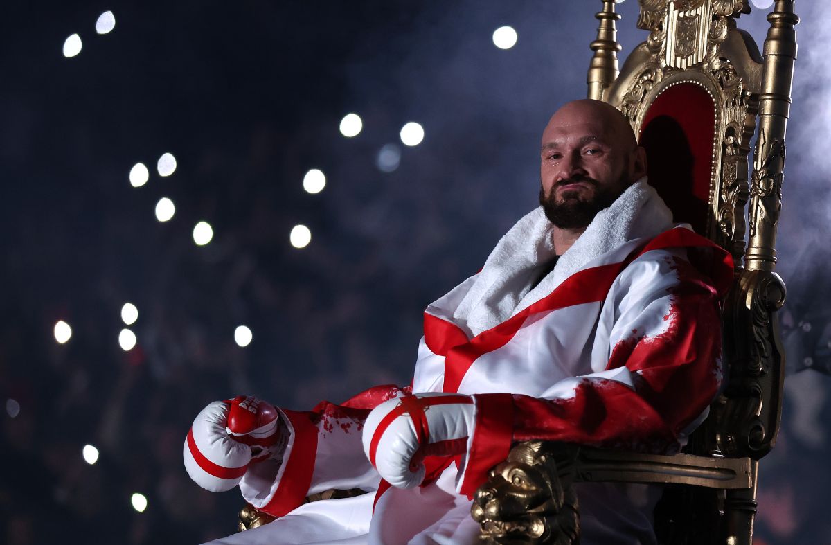 Tyson Fury would come out of retirement to face Oleksandr Usyk in the highly anticipated heavyweight unification fight