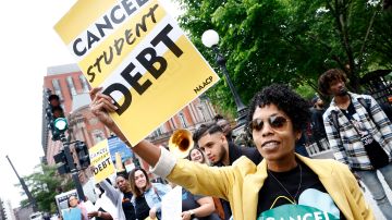 El Departamento de Educación cancela la deuda estudiantil para más de 200,000 prestatarios