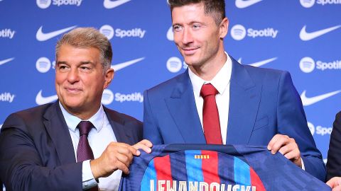 Robert Lewandowski debutará en la Liga este mes.