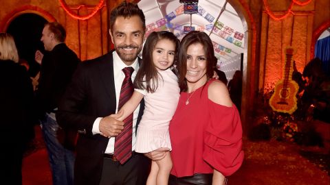 Eugenio Derbez, Aitana Derbez y Alessandra Rosaldo | Alberto E. Rodriguez/Getty Images for Disney.