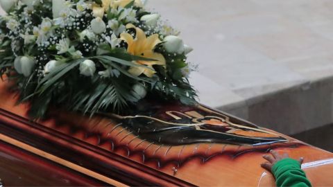Hombre fue a una fiesta, despertó en un ataúd bajo tierraNo me acuerdo