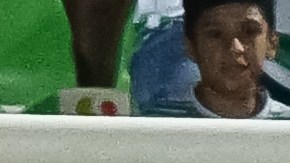 El penal se fue muy desviado.