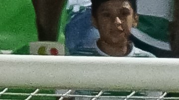 El penal se fue muy desviado.