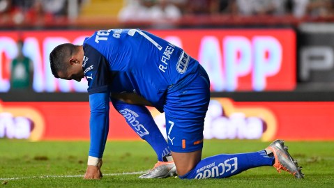 El delantero estará fuera de acción por un tiempo considerable.
