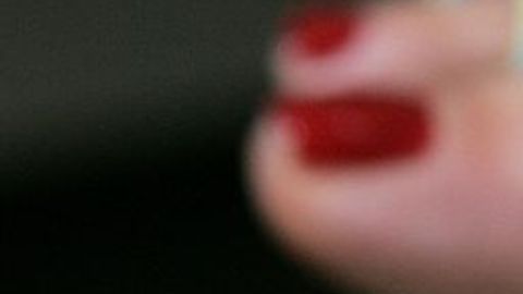 Joven de Carolina del Norte se vuelve millonaria ¡por vender las uñas de sus pies!