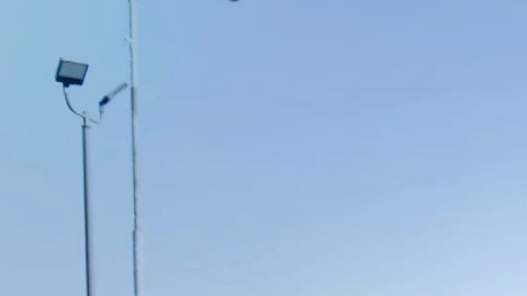 Los carteles son parte del programa de alcance en las comunidades de la campaña LA vs. Hate. (Suministrada)