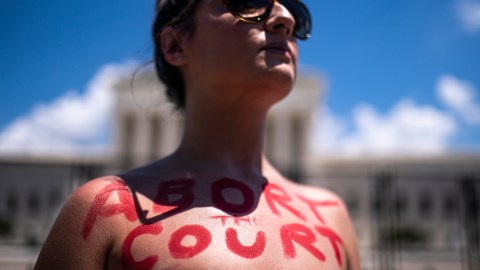 La corte de Florida niega solicitud de aborto a una adolescente de 16 años por considerarla “inmadura”
