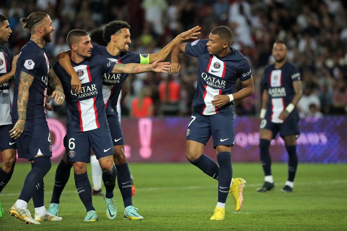 Mbappé no quiso celebrar su gol contra el Montpellier y tuvo una noche de malos gestos en su equipo.