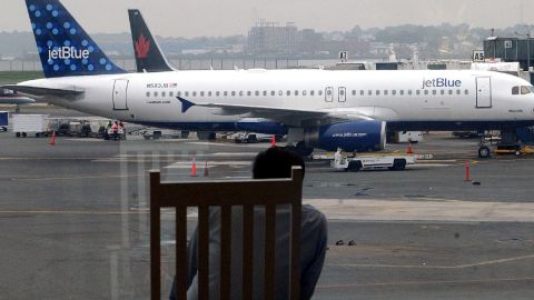 Pasajero en aeropuerto