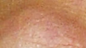 Perdió su anillo de bodas y un cazatesoros lo halló en el fondo del océano