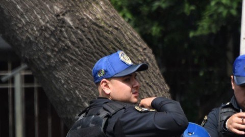 Video muestra el instante en que un vehículo arrolló a cuatro policías en la Ciudad de México