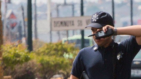 Policías en Michoacán