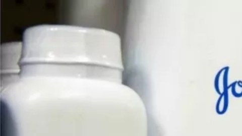J&J enfrenta cerca de 38.000 demandas de mujeres que alegan que el producto contenía asbesto.