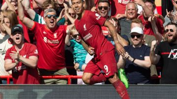 Roberto Firmino se lució en histórica goleada del Liverpool.