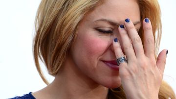 Shakira hace petición a paparazzi mientras la fotografía junto a Sasha y Milan
