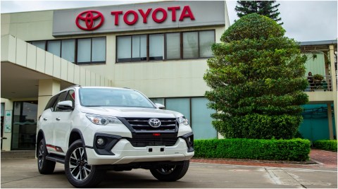 Al igual que Ford, Toyota ha expresado su apoyo al gobernador de California sobre la ley de producción de vehículos a gasolina