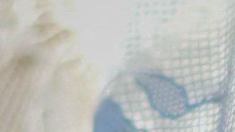 Tras sentencia a hombre que mató a su esposa en plena noche de bodas, hacen público un video donde se ve cómo arrastra su cadáver en una maleta