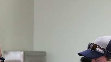 VIDEO Agente de Spirit Airlines intercambia golpes con pasajera que lo insultó racialmente y es suspendido