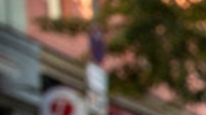 Vagabundo rapta y abusa de una niña que jugaba fuera de su casa en Texas