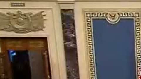 La moción sobre el muro fronterizo requería 60 votos.