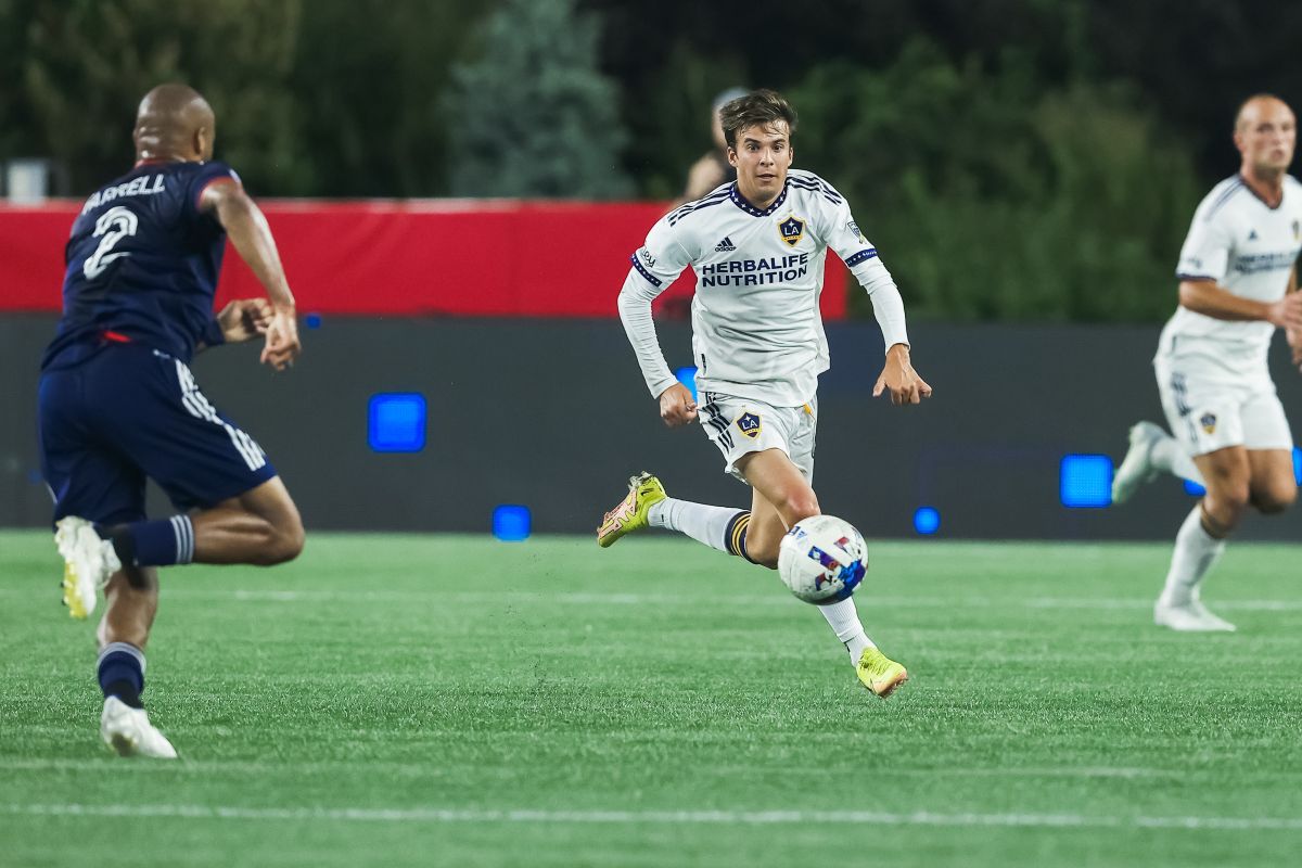 Riqui Puig debuts as a scorer in the LA Galaxy with a pearl that rescued his team at minute 89