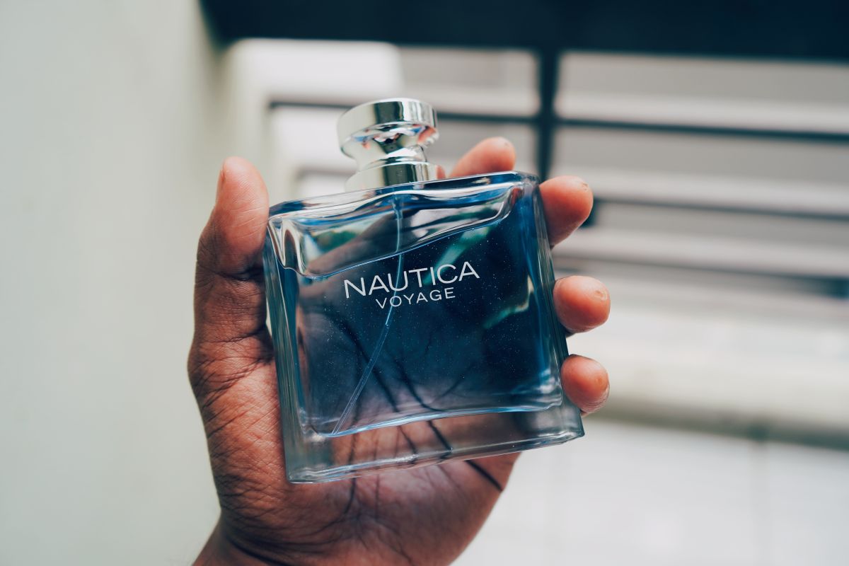 Los perfumes Nautica son elaboradas pensando en el sentir del hombre en altamar.