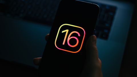 iOS 16