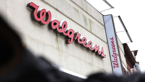 Fachada de una farmacia de la cadena Walgreens, en Estados Unidos.