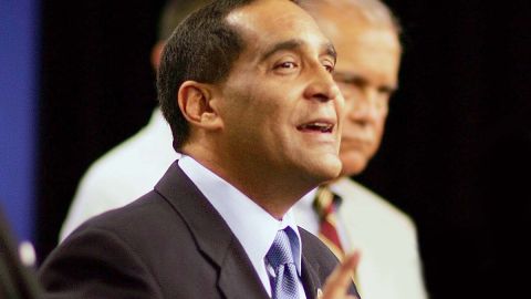 Joe Martínez salió del penitenciario después de pagar la fianza.