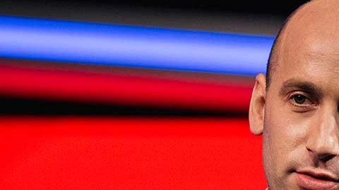 Stephen Miller junto con  Brian Jack presentaron listas electorales de estados indecisos a Trump en 2020.