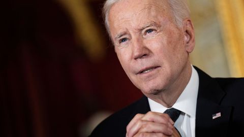 Biden es criticado por la economía que tanto afecta a los ciudadanos.