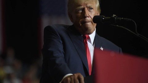 Trump se encuentra en medio de varios problemas legales.