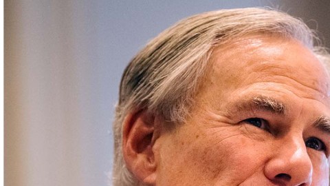 Greg Abbott y Beto O'Rourke se enfrentaron en debate.