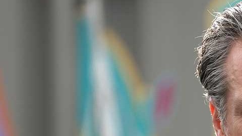 El demócrata se ha visto envuelto en críticas contra Ron DeSantis desde hace varios días.